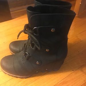 Sorel Joan of Arctic leather lace up wedge